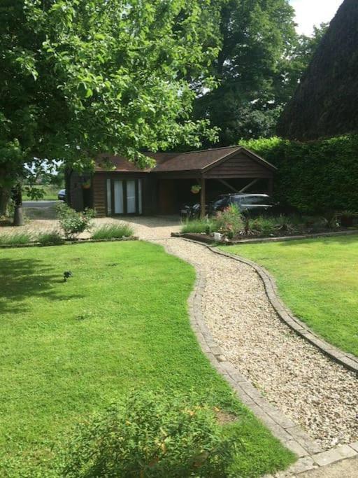 Winterborne Lodge Blandford Forum Dış mekan fotoğraf